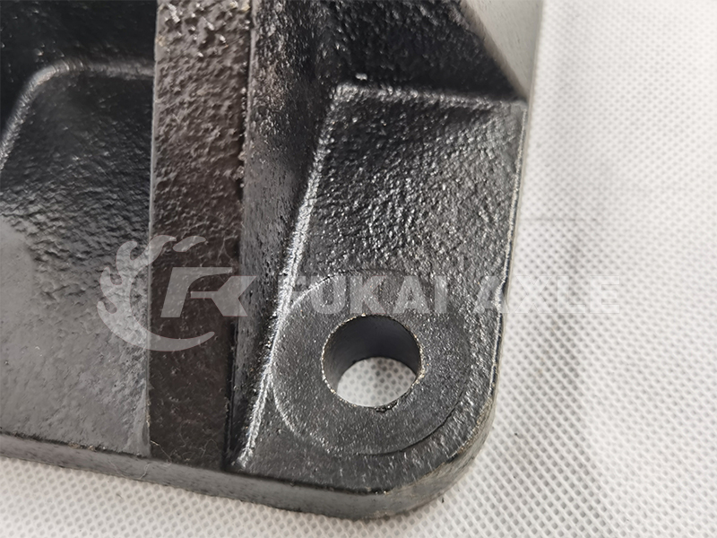 Soporte del motor para piezas de camiones pesados ​​Foton Auman H4101050201A0