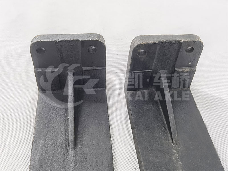 Soporte del motor para repuestos de camiones Foton Auman 1325110102002/1325110102003