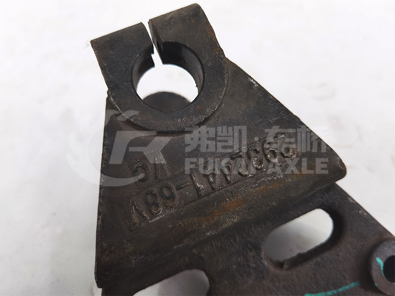 Soporte delantero de ballesta delantera para repuestos de camiones FAW Jiefang 2932441-68V