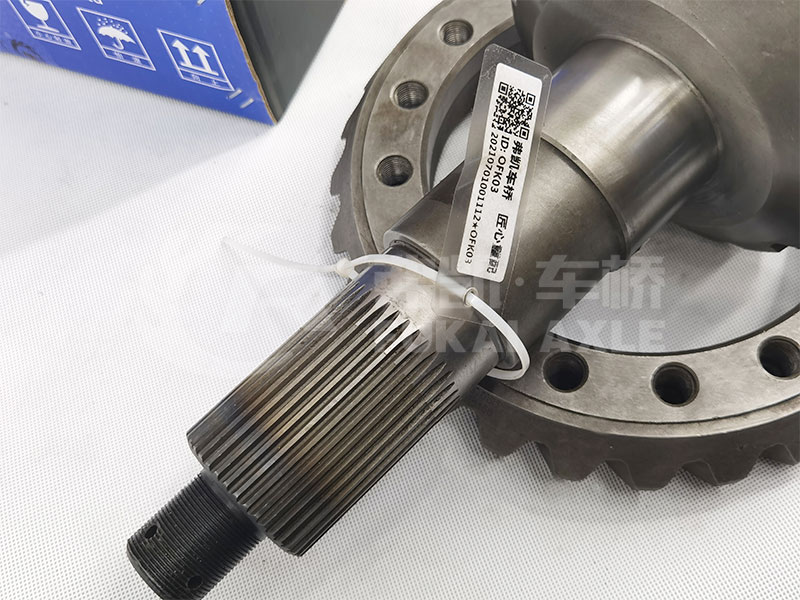 Engranaje cónico trasero para Foton Auman Ankai Axle Truck Repuestos Hff2402038ck1gftb/035A1218A 28/17 