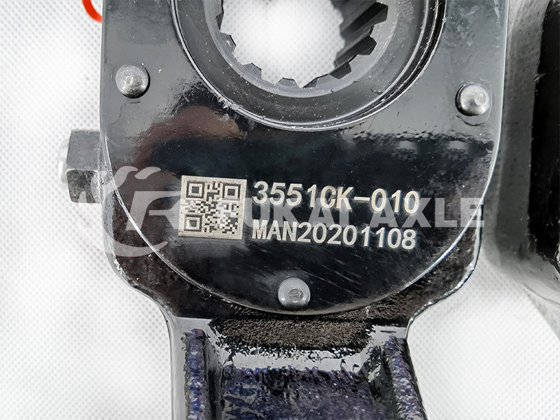 Brazo de ajuste del freno delantero 3551CK-015 para repuestos de camiones Dongfeng 3551CK-010