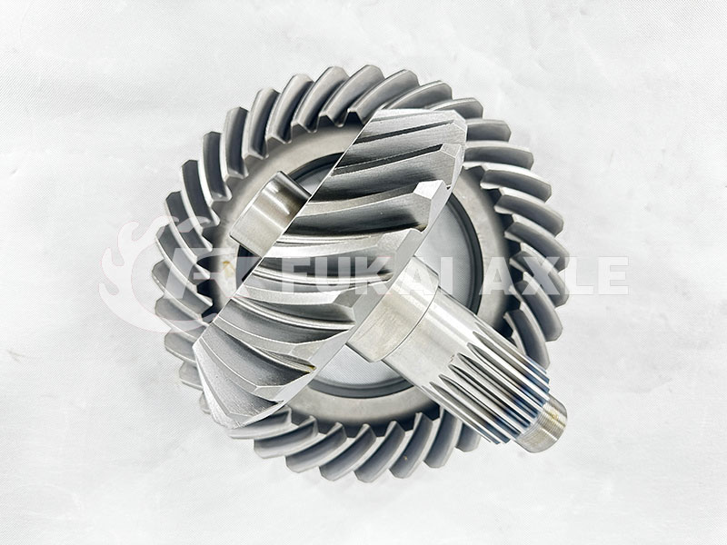 pi&ntilde;&oacute;n de la corona del eje trasero